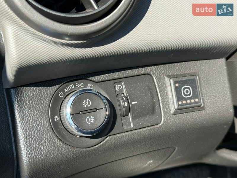 Седан Chevrolet Aveo 2012 в Києві