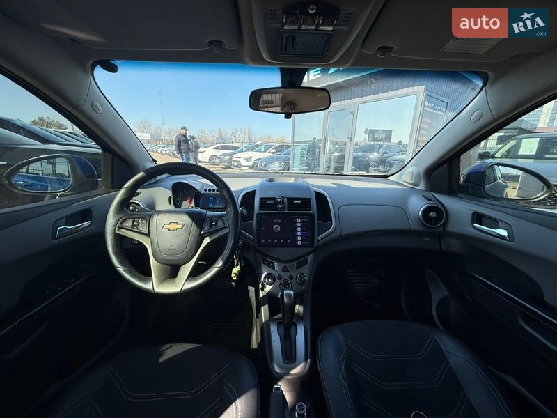 Седан Chevrolet Aveo 2012 в Києві