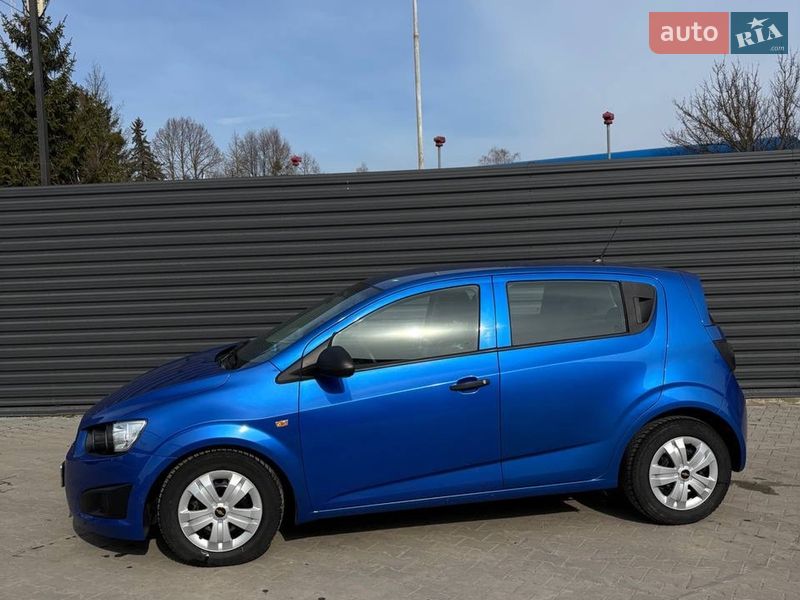 Хетчбек Chevrolet Aveo 2012 в Луцьку фото 3 Хетчбек Chevrolet Aveo 2012 в Луцьку