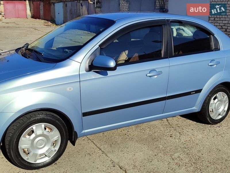 Седан Chevrolet Aveo 2007 в Южноукраинске