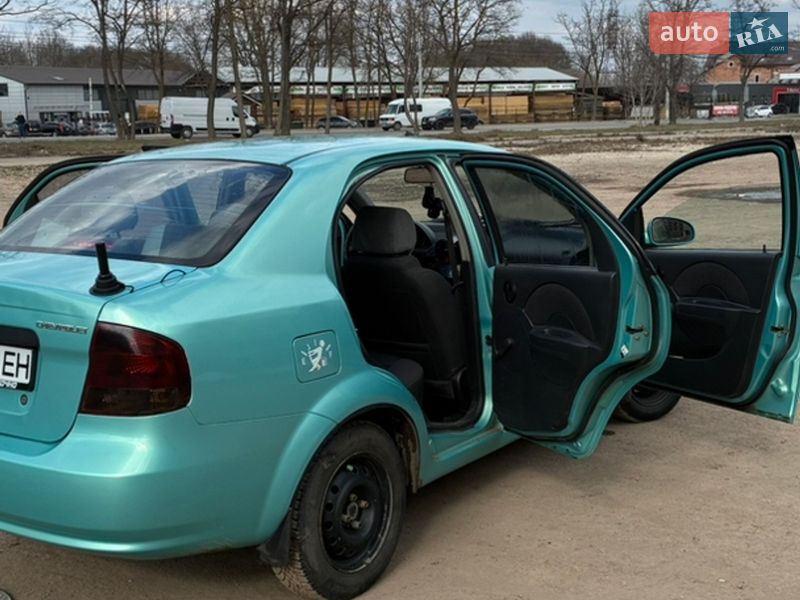 Седан Chevrolet Aveo 2005 в Тернополі