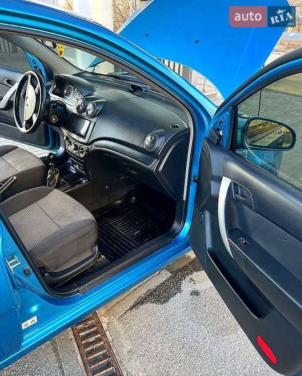 Хэтчбек Chevrolet Aveo 2008 в Харькове