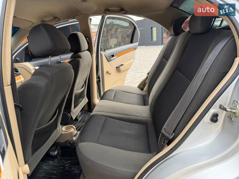 Седан Chevrolet Aveo 2008 в Николаеве