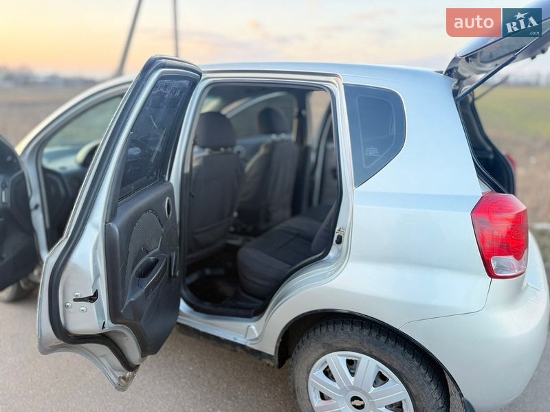 Хэтчбек Chevrolet Aveo 2006 в Конотопе