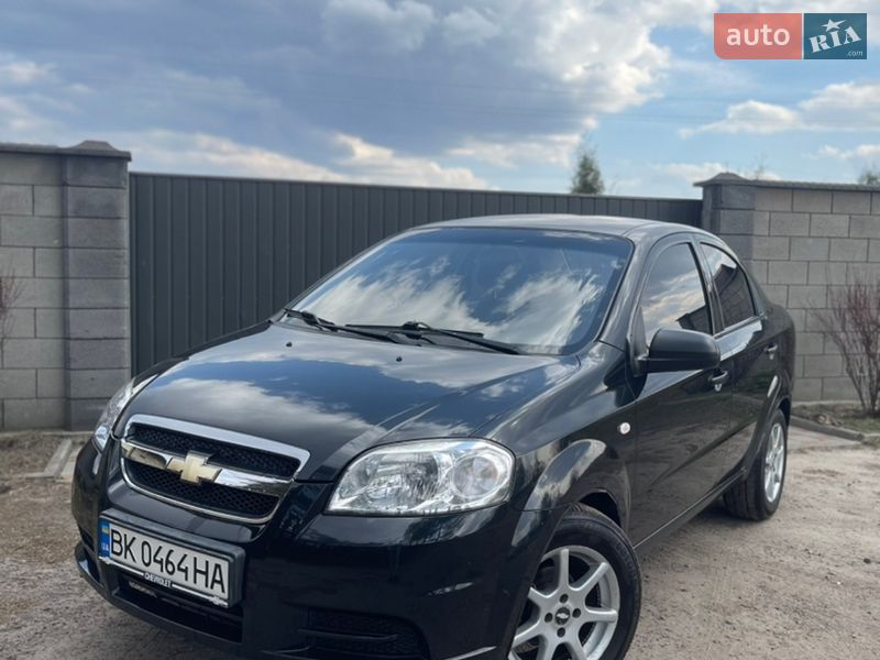 Седан Chevrolet Aveo 2008 в Сарнах