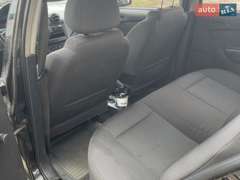 Седан Chevrolet Aveo 2008 в Сарнах