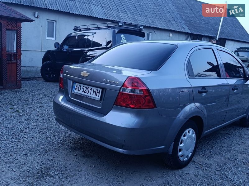Седан Chevrolet Aveo 2007 в Тячеве