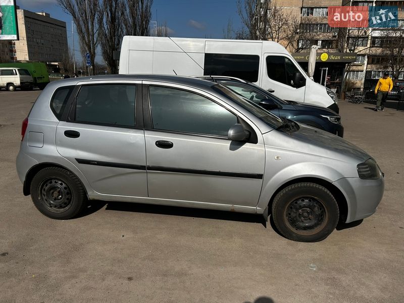 Хэтчбек Chevrolet Aveo 2007 в Киеве фото Хэтчбек Chevrolet Aveo 2007 в Киеве