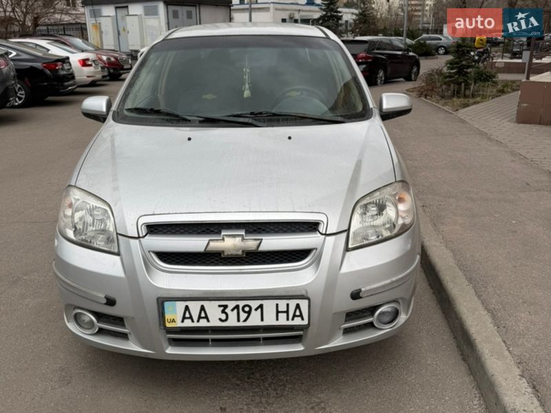 Седан Chevrolet Aveo 2007 в Киеве