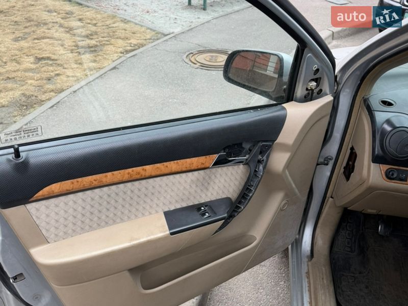 Седан Chevrolet Aveo 2007 в Киеве