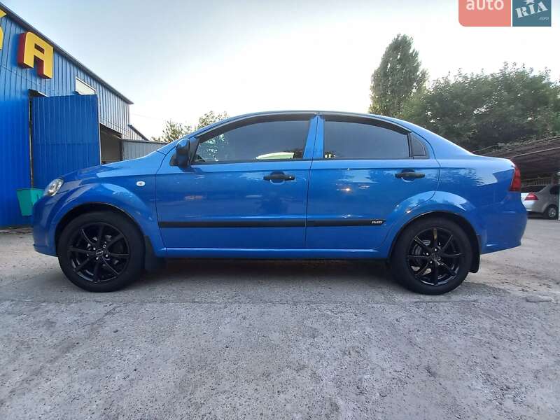 Седан Chevrolet Aveo 2008 в Никополе