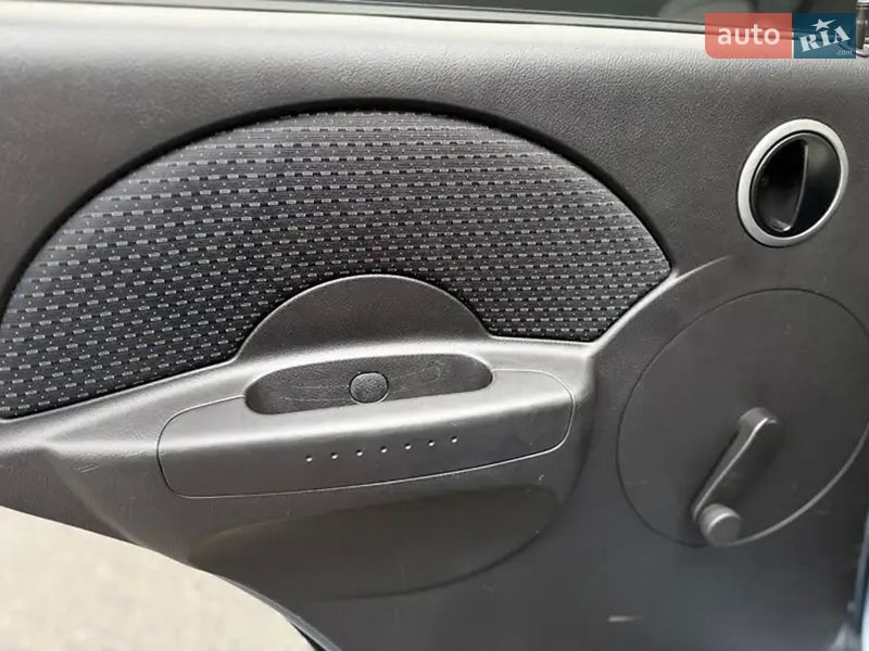 Хэтчбек Chevrolet Aveo 2006 в Киеве