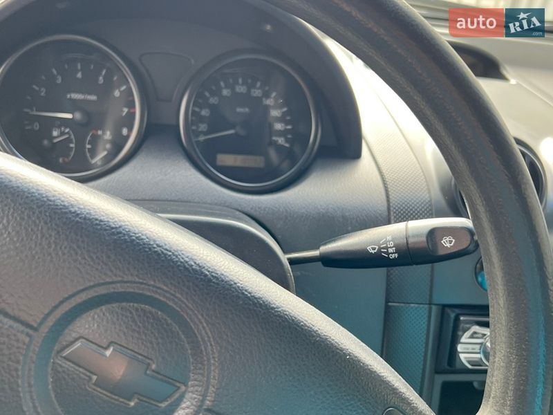 Седан Chevrolet Aveo 2005 в Ровно