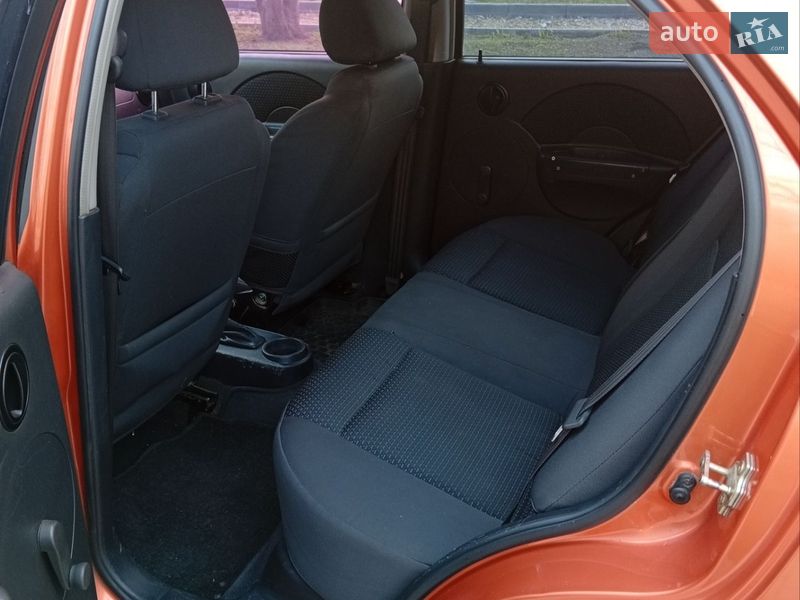 Седан Chevrolet Aveo 2005 в Днепре