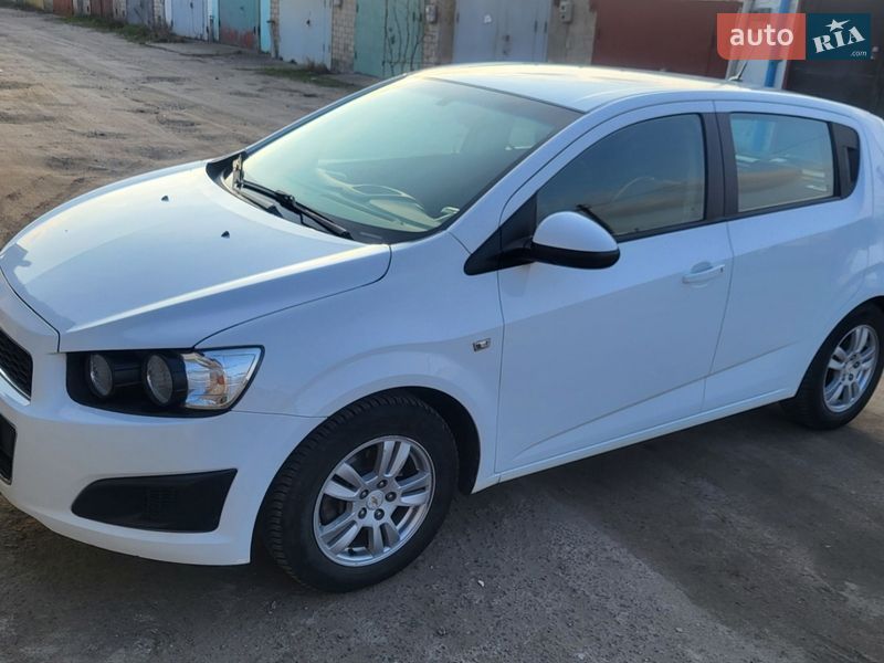 Хэтчбек Chevrolet Aveo 2013 в Вознесенске