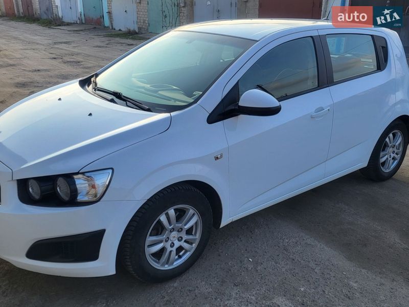 Хэтчбек Chevrolet Aveo 2013 в Вознесенске