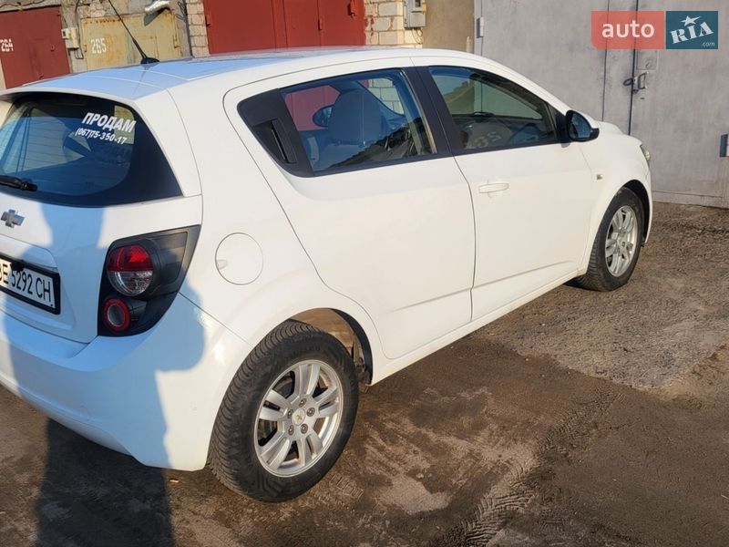 Хэтчбек Chevrolet Aveo 2013 в Вознесенске