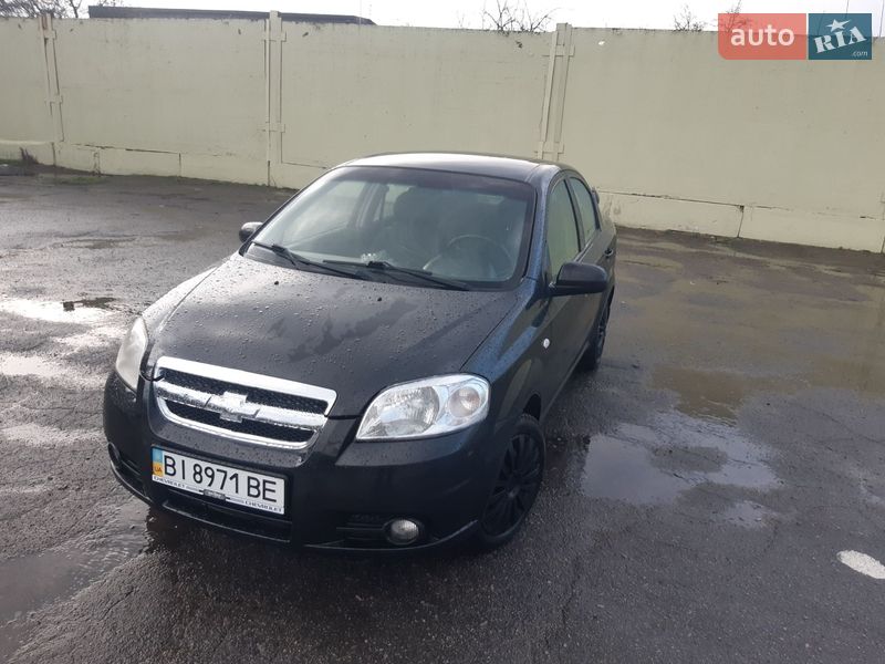 Седан Chevrolet Aveo 2011 в Лубнах