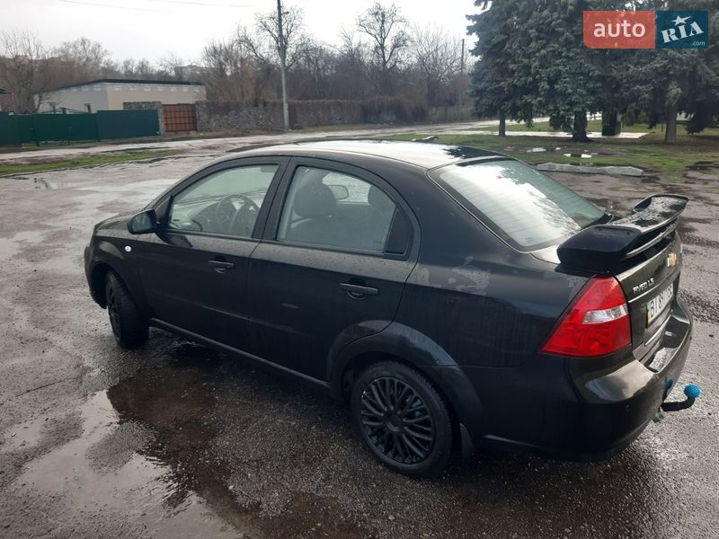 Седан Chevrolet Aveo 2011 в Лубнах