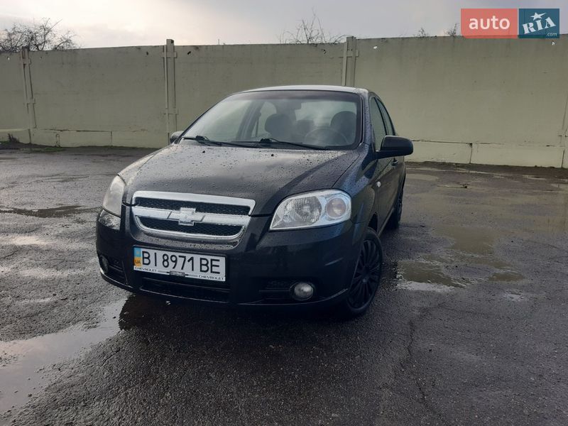 Седан Chevrolet Aveo 2011 в Лубнах
