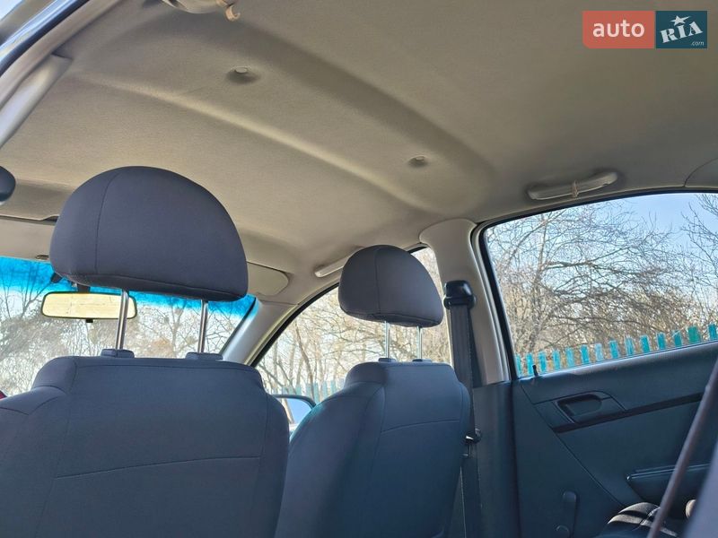 Седан Chevrolet Aveo 2008 в Нетішині