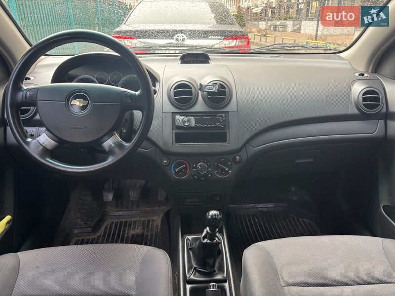 Седан Chevrolet Aveo 2011 в Києві