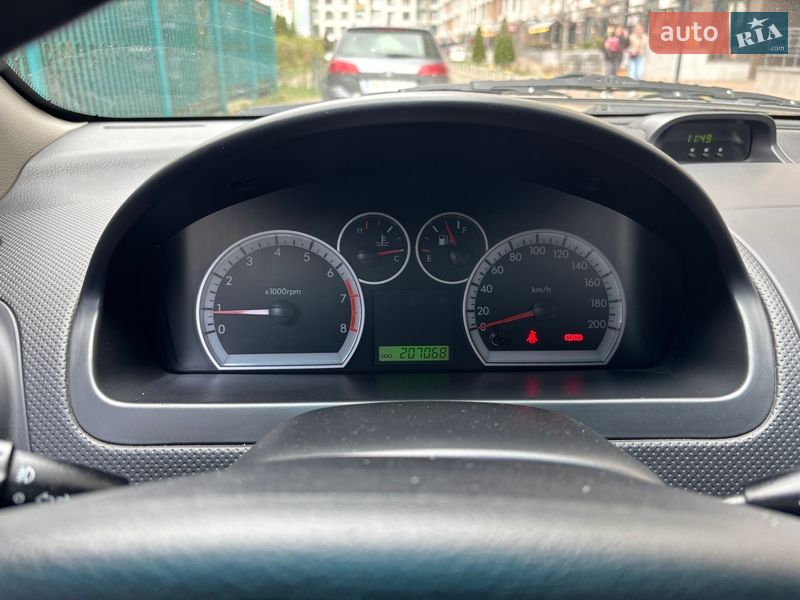 Седан Chevrolet Aveo 2011 в Києві