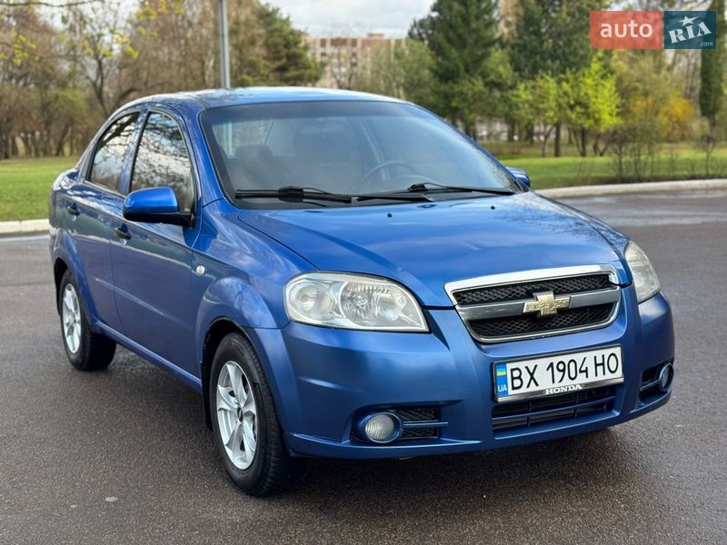 Седан Chevrolet Aveo 2008 в Ровно