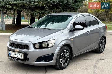 Седан Chevrolet Aveo 2011 в Рівному