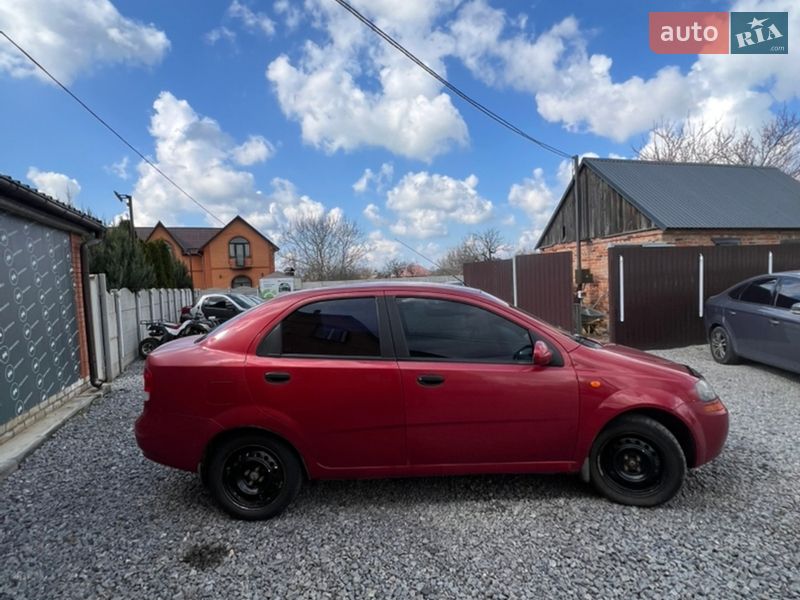 Седан Chevrolet Aveo 2005 в Дергачах