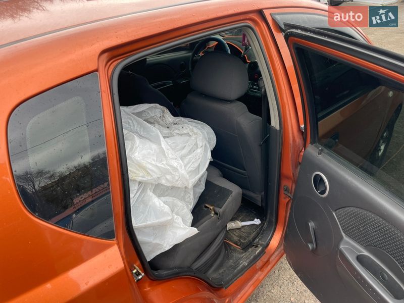 Хэтчбек Chevrolet Aveo 2006 в Полтаве фото 10 Хэтчбек Chevrolet Aveo 2006 в Полтаве