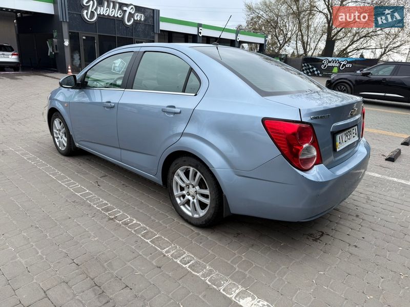 Седан Chevrolet Aveo 2012 в Харькове