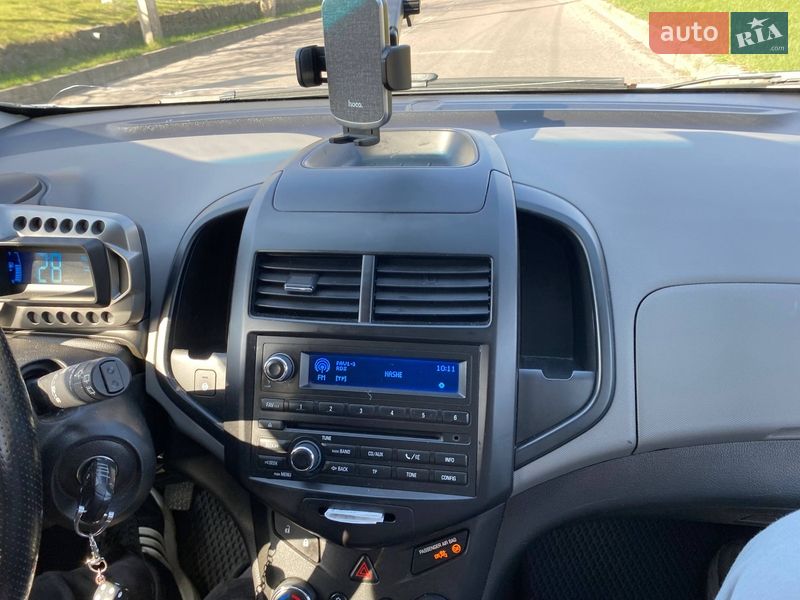 Седан Chevrolet Aveo 2012 в Рівному