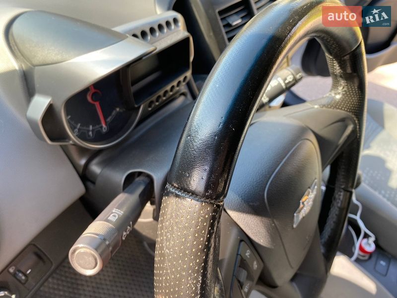 Седан Chevrolet Aveo 2012 в Рівному