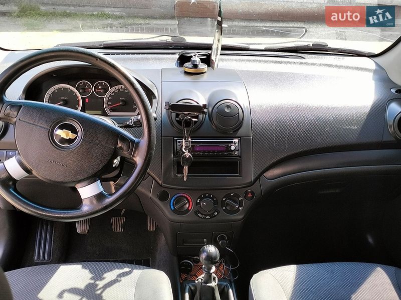 Седан Chevrolet Aveo 2010 в Нежине