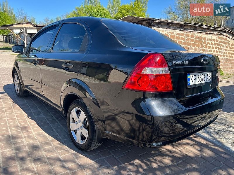 Седан Chevrolet Aveo 2006 в Запорожье