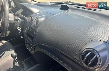 Седан Chevrolet Aveo 2010 в Києві