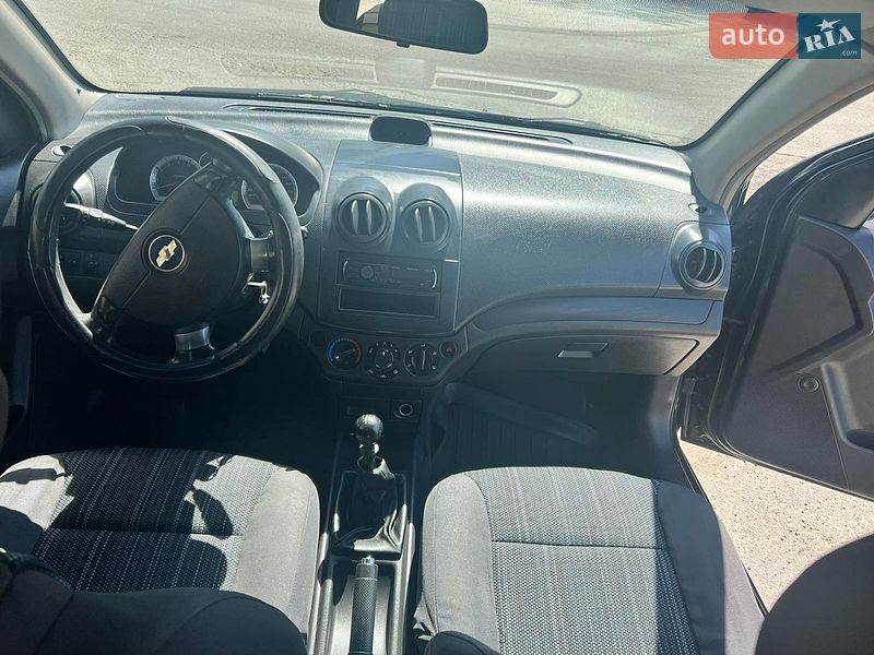 Седан Chevrolet Aveo 2010 в Києві