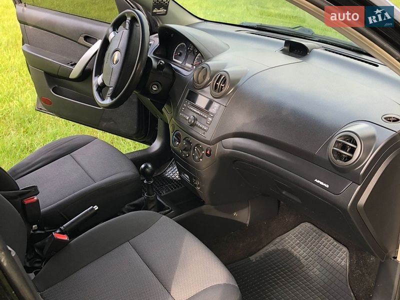 Седан Chevrolet Aveo 2011 в Изяславе