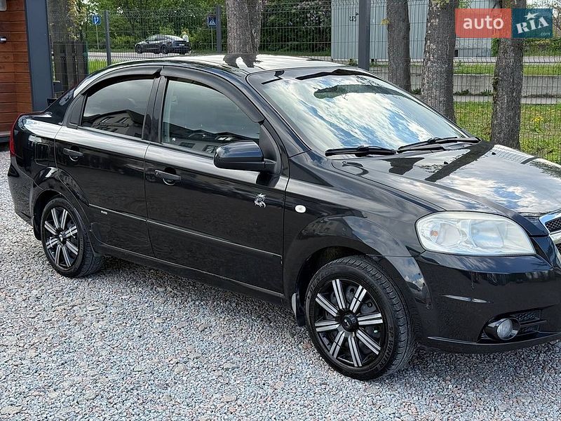 Седан Chevrolet Aveo 2007 в Стрые