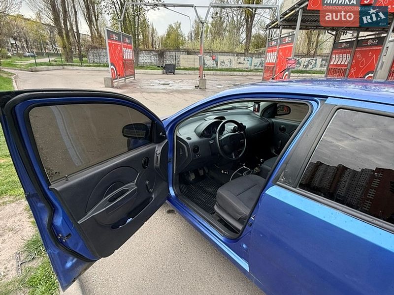 Седан Chevrolet Aveo 2005 в Киеве