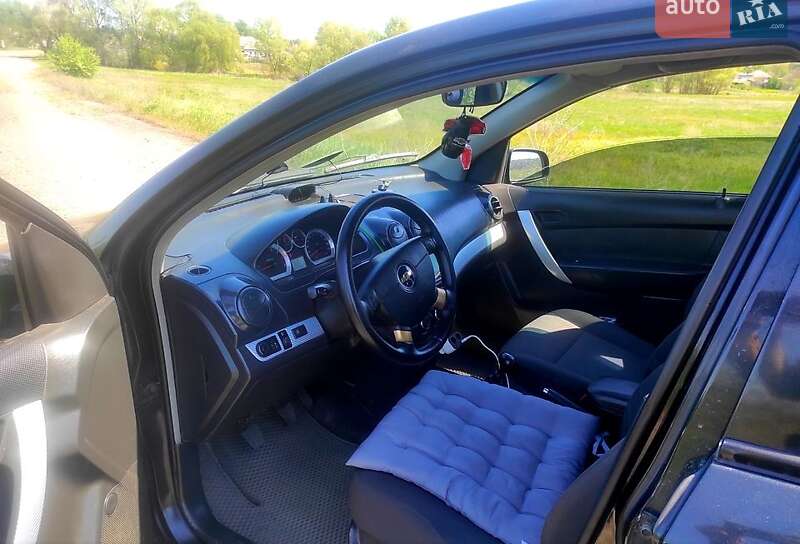 Седан Chevrolet Aveo 2006 в Дергачах