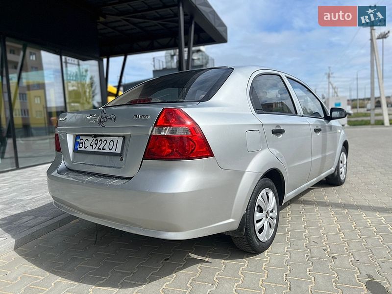 Седан Chevrolet Aveo 2007 в Жовкве