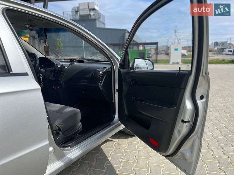 Седан Chevrolet Aveo 2007 в Жовкве
