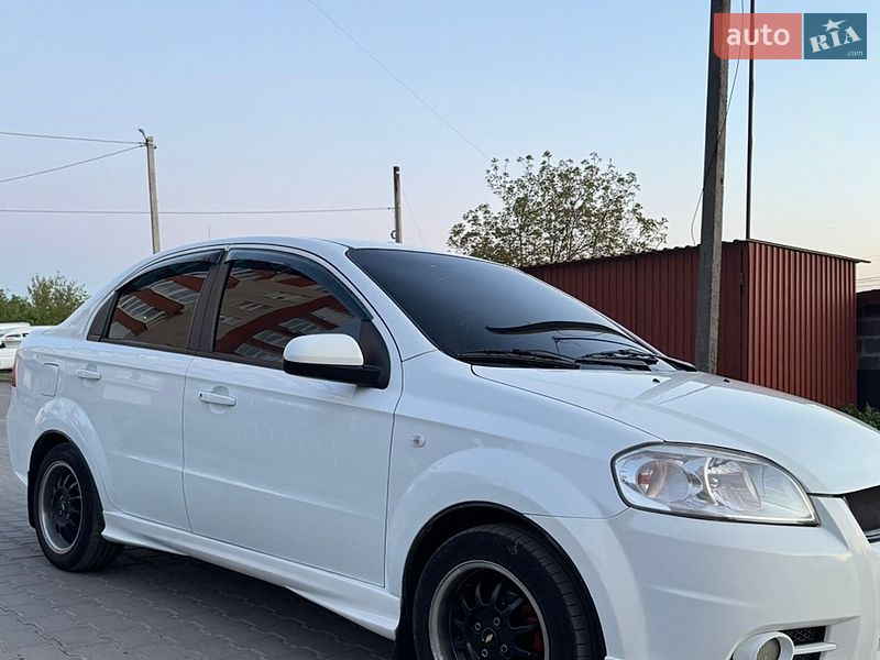 Седан Chevrolet Aveo 2007 в Тернополе
