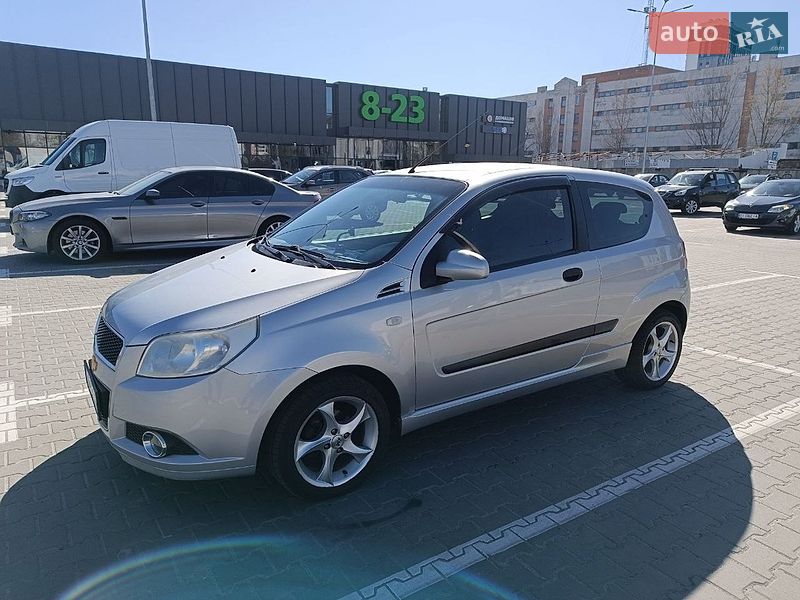 Хэтчбек Chevrolet Aveo 2008 в Киеве