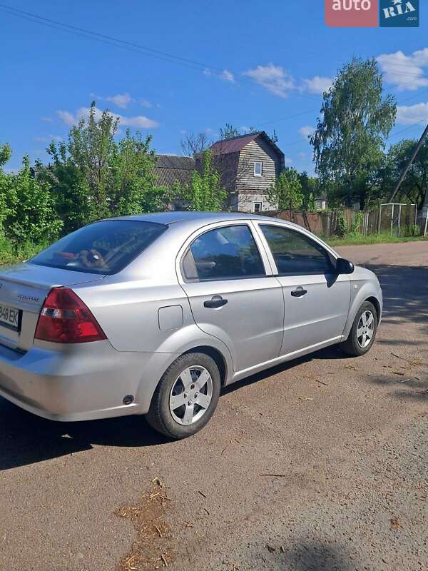 Седан Chevrolet Aveo 2008 в Чернигове