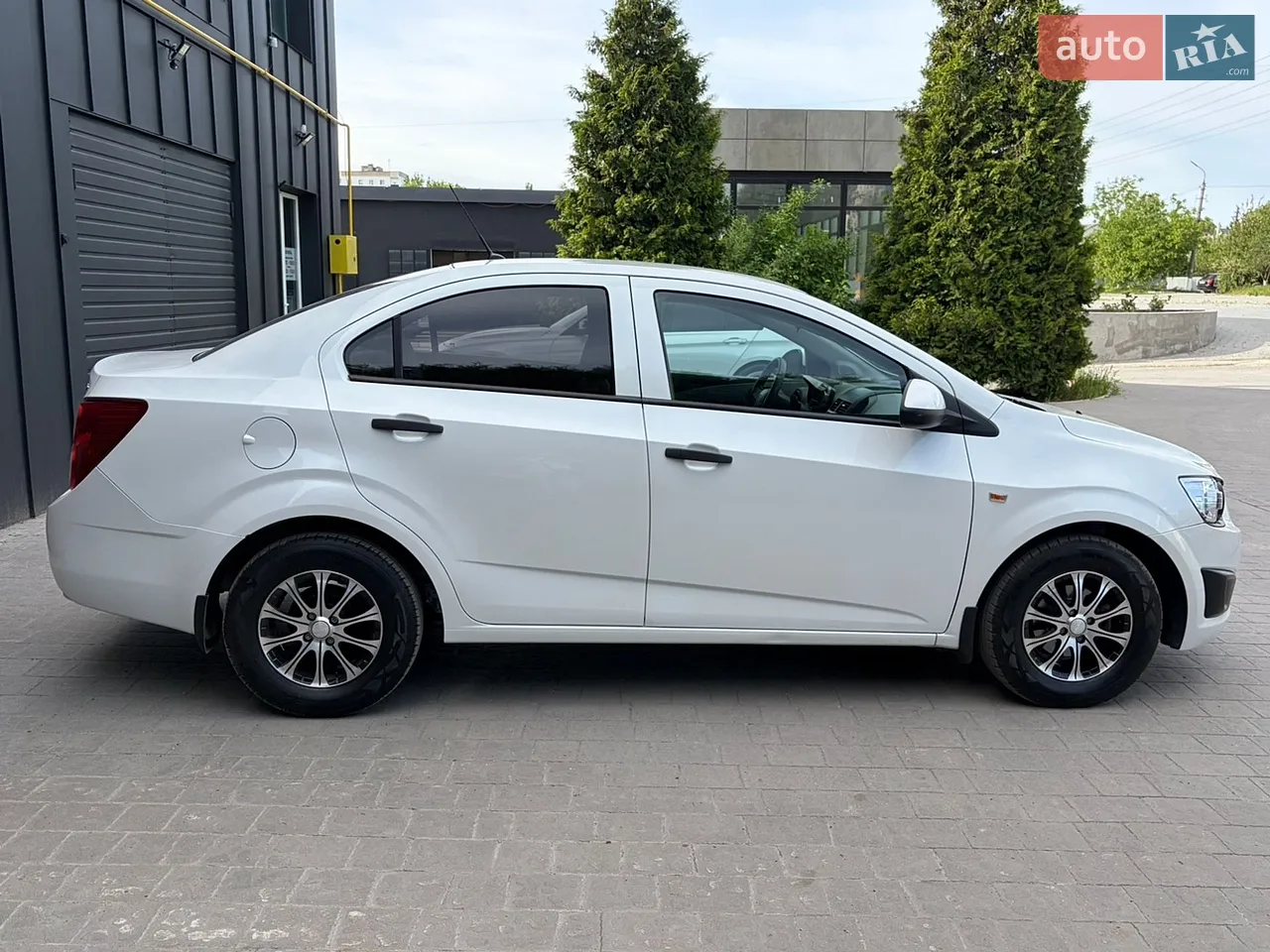 2014 Chevrolet Aveo - мініатюра 12