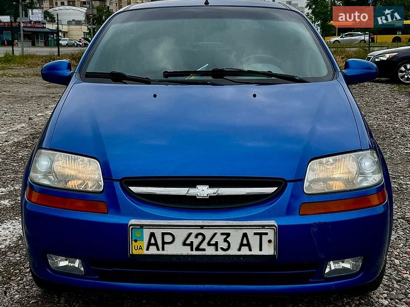 Седан Chevrolet Aveo 2005 в Киеве