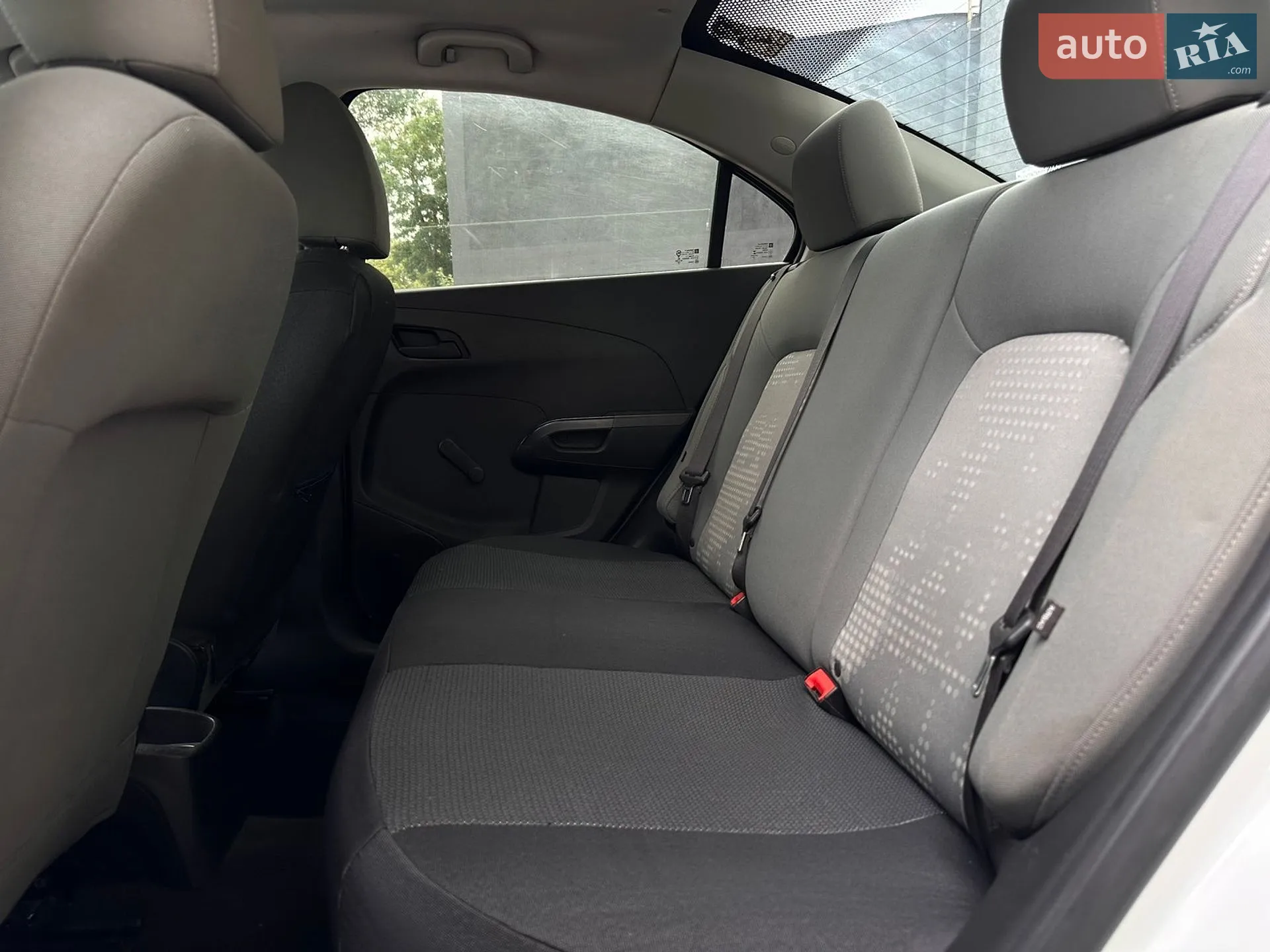 2016 Chevrolet Aveo - мініатюра 16